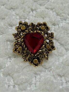 Camco Signed Red Heart Gold Toned Pin Brooch